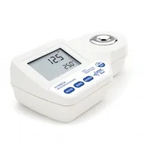 Digital Refractometer for % Brix, °Oe and °KMW Sugar Analysis in Wine, Juice and Must – HI96814 – Hanna refraktometrai Lietuvoje